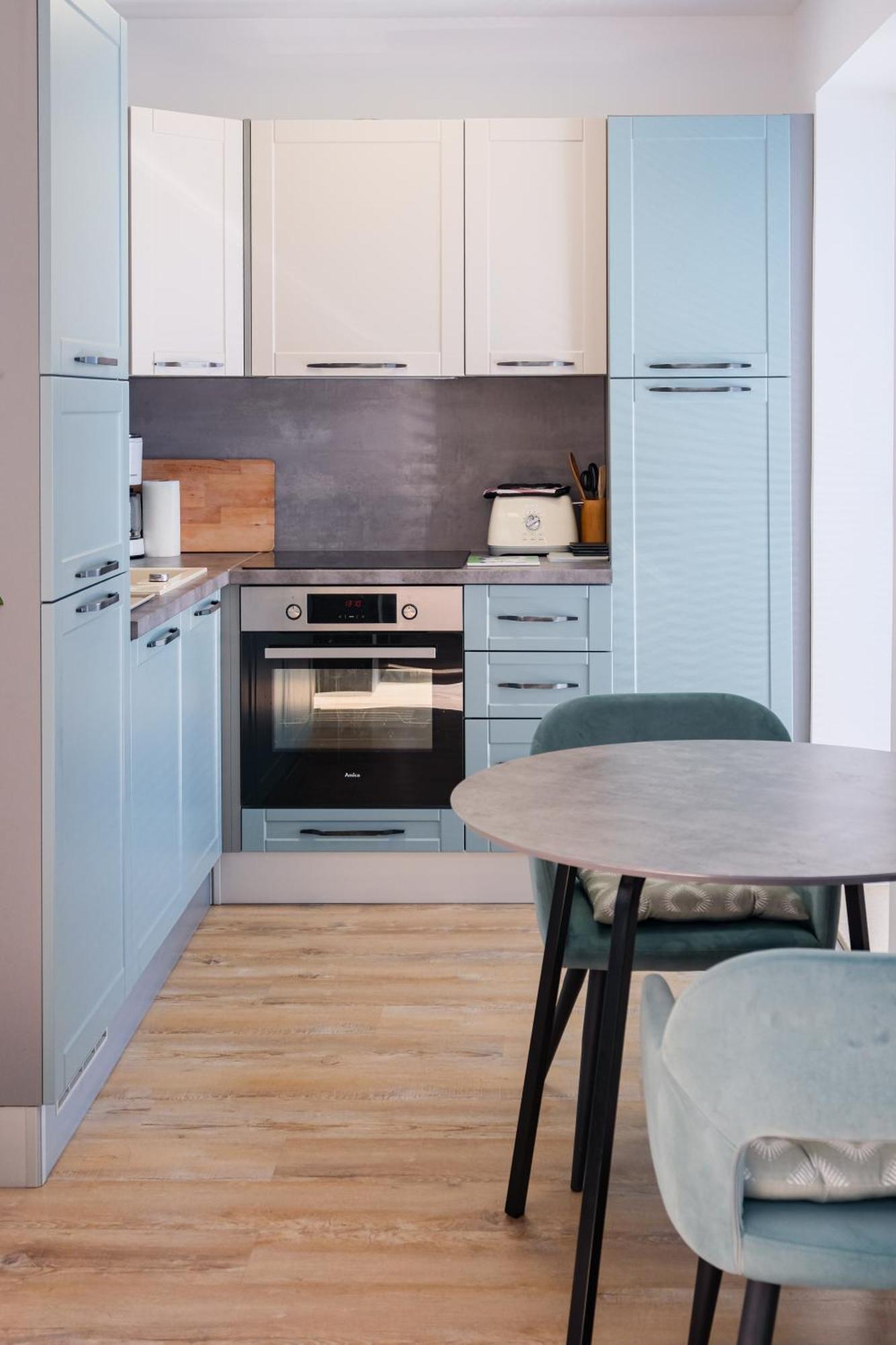 Studio Apartment Above Promenade W Terrace & Parking 拉巴克 外观 照片